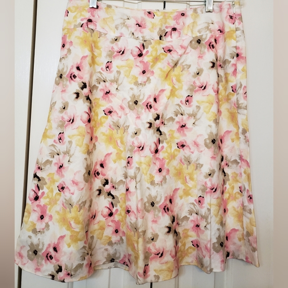 ANN TAYLOR Petites Peony 2 Piece Skirt Set - Picture 7 of 8